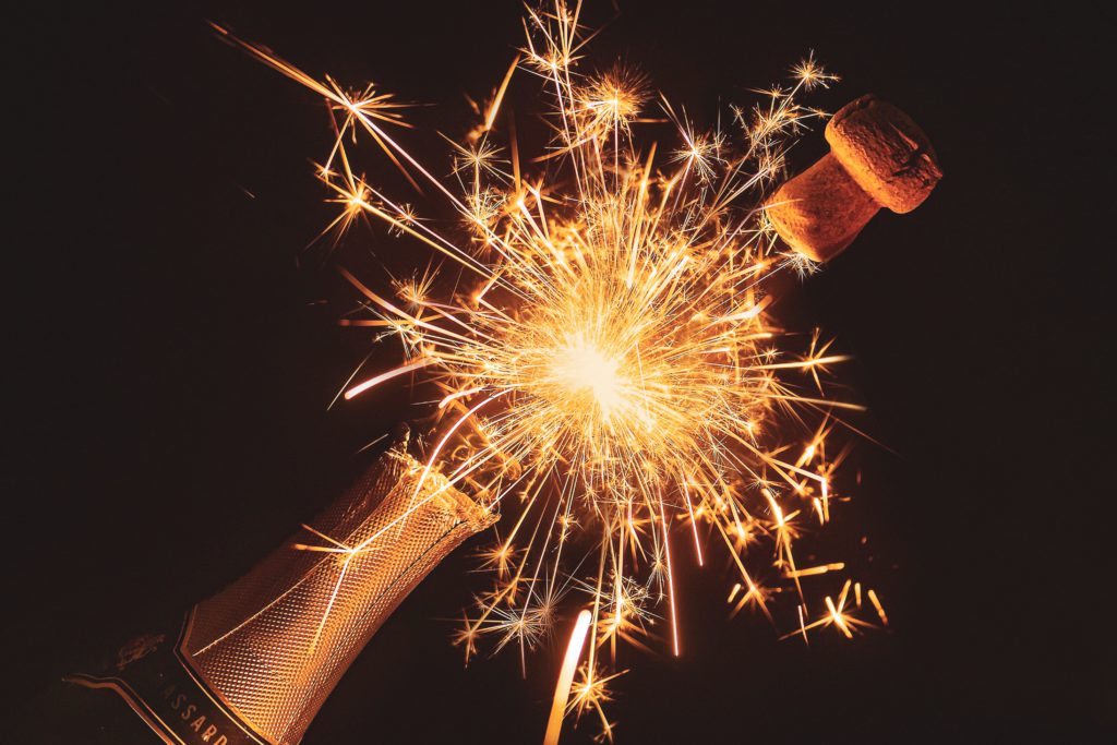 bouchon de champagne qui explose soirée du nouvel an